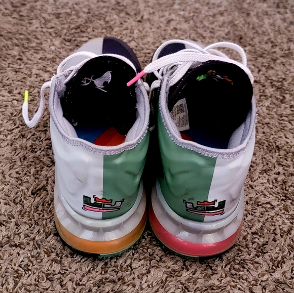Nike Lebron 18 low Space Jam Bugs and Marvin sneakers - Picture 5 of 8